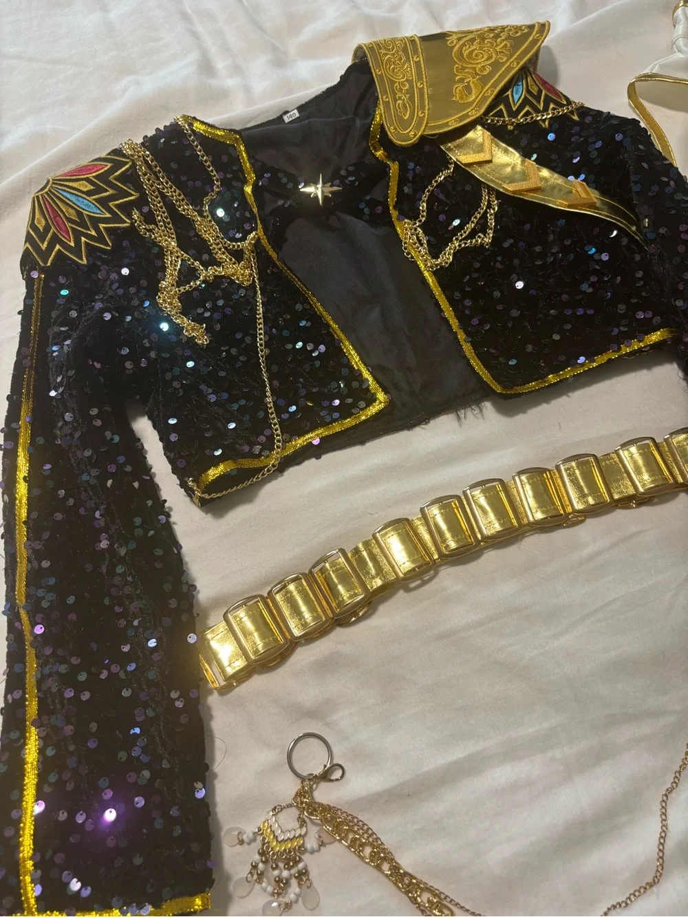 KPOP DEMON HUNTRX deluxe RUMI golden Sequin Cropped Jacket & White Crop Top Set - Picture 3 of 12